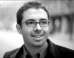 Emili Rosales Premi Sant Jordi de novel�la 2004 amb 'La ciutat invisible'