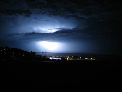 Imatge de la tempesta el�ctrica sobre Arenys de Mar
