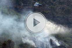 L'incendi continua descontrolat (14.00 de dijous). L'incendi continua descontrolat (14.00 de dijous).