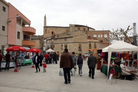 Unes dues-mil persones han visitat la Fira de l'Oli i la Pedra de Vinaixa. FOTO: Lozano, Xavier.