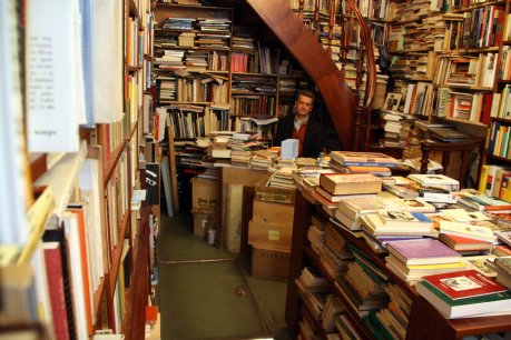 Interior de la llibreria Pam de Nas (Font: Vilaweb)