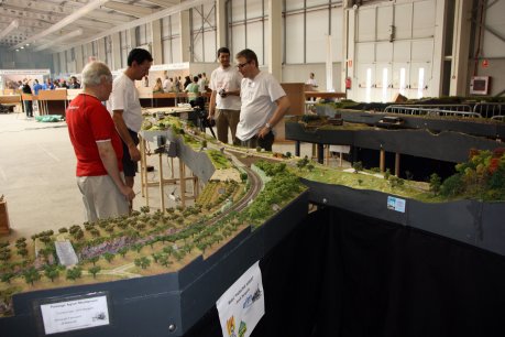 Aficionats al modelisme durant Expotren. FOTO: Lozano, Xavier.