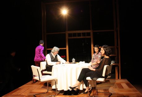 Una de les escenes de l'obra L'espiadimonis, de l'autor Ramon Gomis. FOTO: Cervelló, Marc.