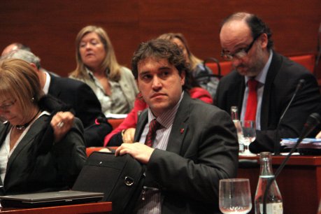 Diputats de CiU i PPC, a la comissió d'Economia, debatent els pressupostos. FOTO: Garrido, Rafa.