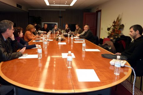 Imatge de la reunió del comitè d'empresa de RTVV a la seu del consell d'administració de l'ens. FOTO: ACN.