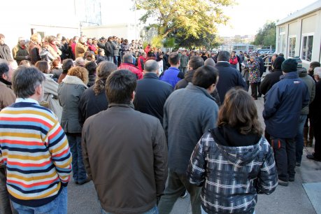 Concentració dels treballadors de la seu de RTVV a Burjassot en senyal de protesta per l'ERO. FOTO: ACN.