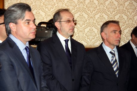 El fins ara subdelegat del govern espanyol a Lleida, José Ángel Flores, ha assistit a la presa de possessió de Manso. FOTO: Cortés, Laura.