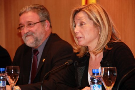 La vicepresidenta del Govern, Joana Ortega, i el president del Consell Comarcal del Pla d'Urgell, Francesc Fabregat. FOTO: Bosch, Oriol.