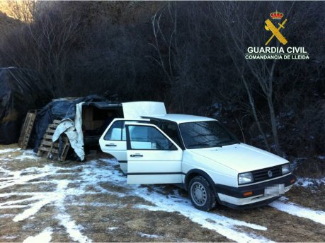Els detinguts guardaven el contraban en un magatzem pròxim a la frontera andorrana FOTO: Guàrdia Civil.
