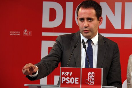 El secretari general del PSPV-PSOE, Jorge Alarte, compareix en roda de premsa a la seu del partit. FOTO: Soler, José / Arxiu ACN.