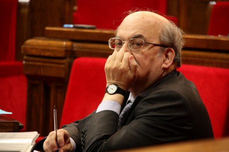 El conseller d'Economia, Andreu Mas-Colell, aquest dimecres al Ple del Parlament FOTO: Moldes, Aleix.