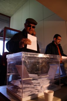 A les 12 del migdia la participació fregava el 30% FOTO: Romagosa, Esther.