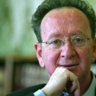 Joan F. Mira: 'L'etapa triomfal del PP comen�a a tenir dificultats'
