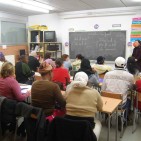 Una vintena de participants al curs de catal� inicial, a Linyola