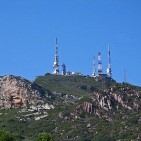 Aquest diumenge, els manifestants en favor de TV3 acompanyaran la Flama de la Llengua fins al cim del Bartolo.