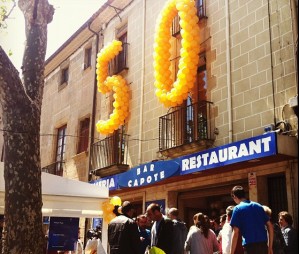 Dinar d'aniversari a 28 pessetes
