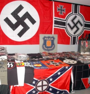 Un miler de banderes neonazis i dos detinguts