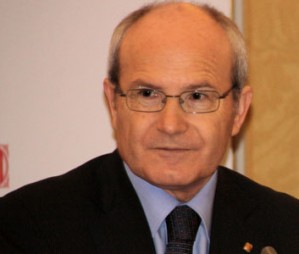 Montilla no accepta les critiques i diu que les dimissions no solucionen res