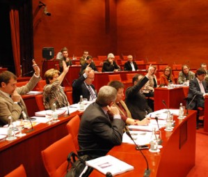 L'oposici� demanar� la dimissi� de Saura a la clausura de la comissi� d'Horta