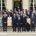 Hollande imposa un codi de bona conducta al seu govern