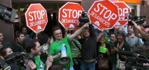 Rajoy, obligat a aturar els desnonaments