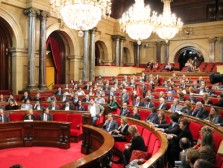 La Llei de consultes fa el seu cam� despr�s de tombar les esmenes a la totalitat de PP i C's